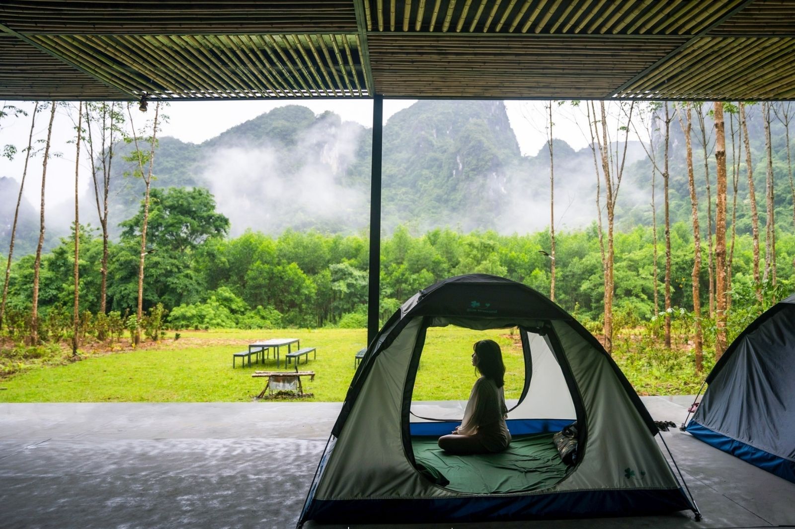 Mùa khô từ tháng 3 đến tháng 8 là thời gian tốt nhất để cắm trại 