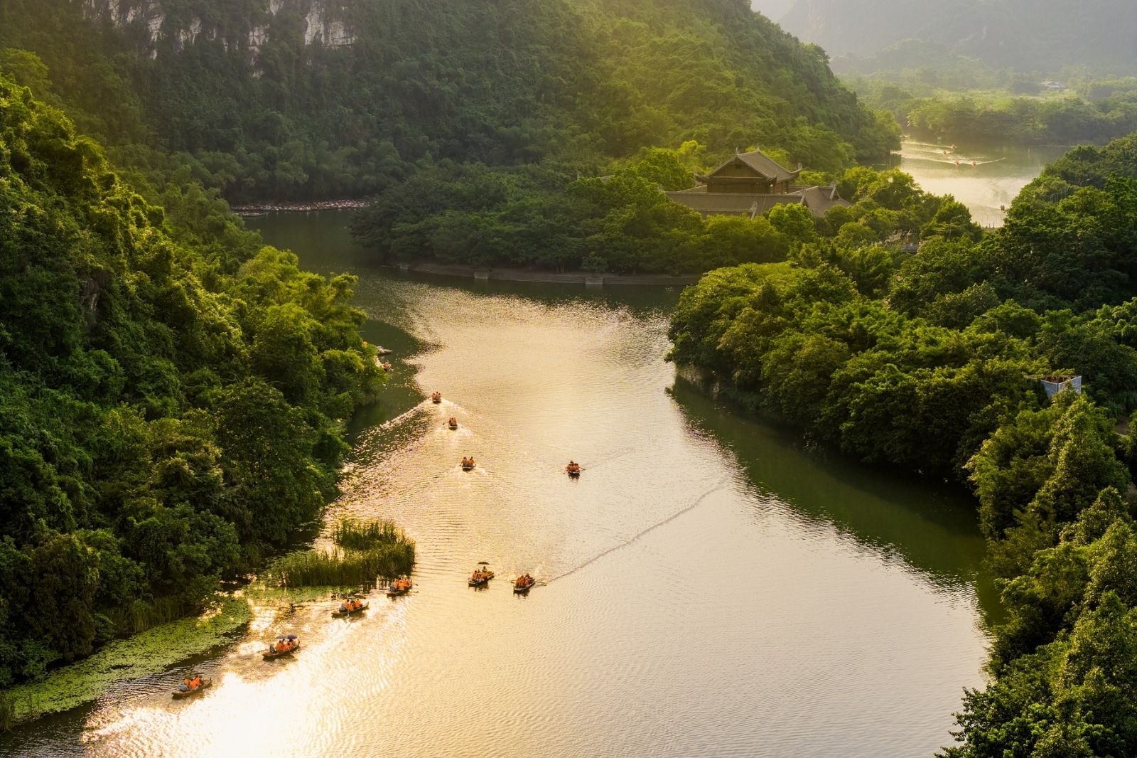 Mùa xuân là thời điểm lý tưởng để tham quan di sản 