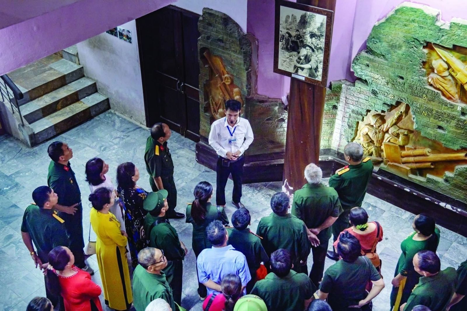 Nên đặt tour sớm vào mùa cao điểm