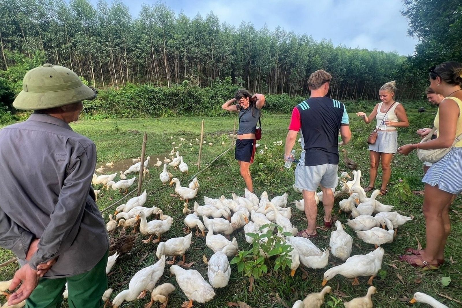 Nên liên hệ trước để có trải nghiệm tốt nhất 