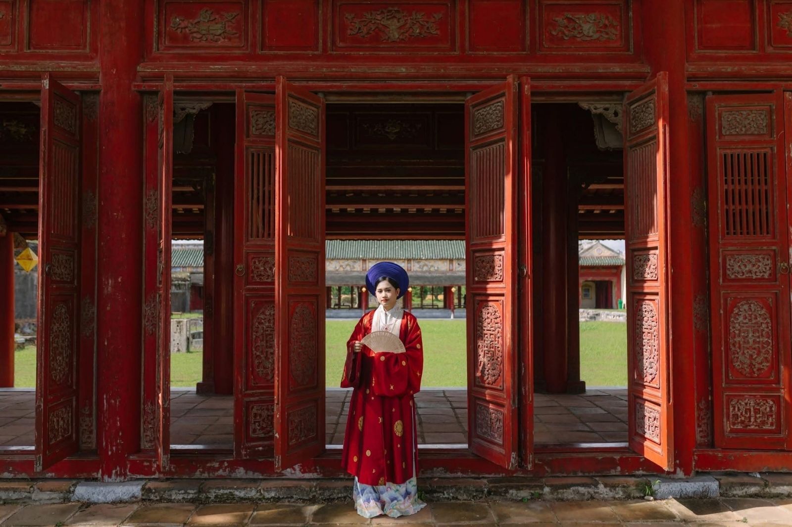 Nên mang theo một ít tiền mặt