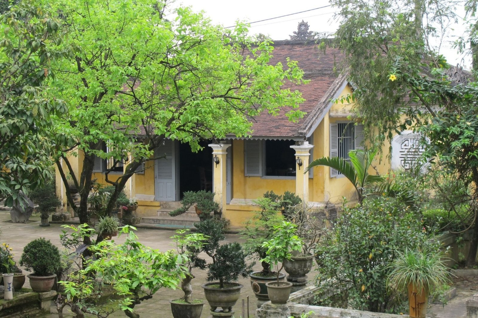 Nên tham quan nhà vườn Huế vào mùa xuân hè