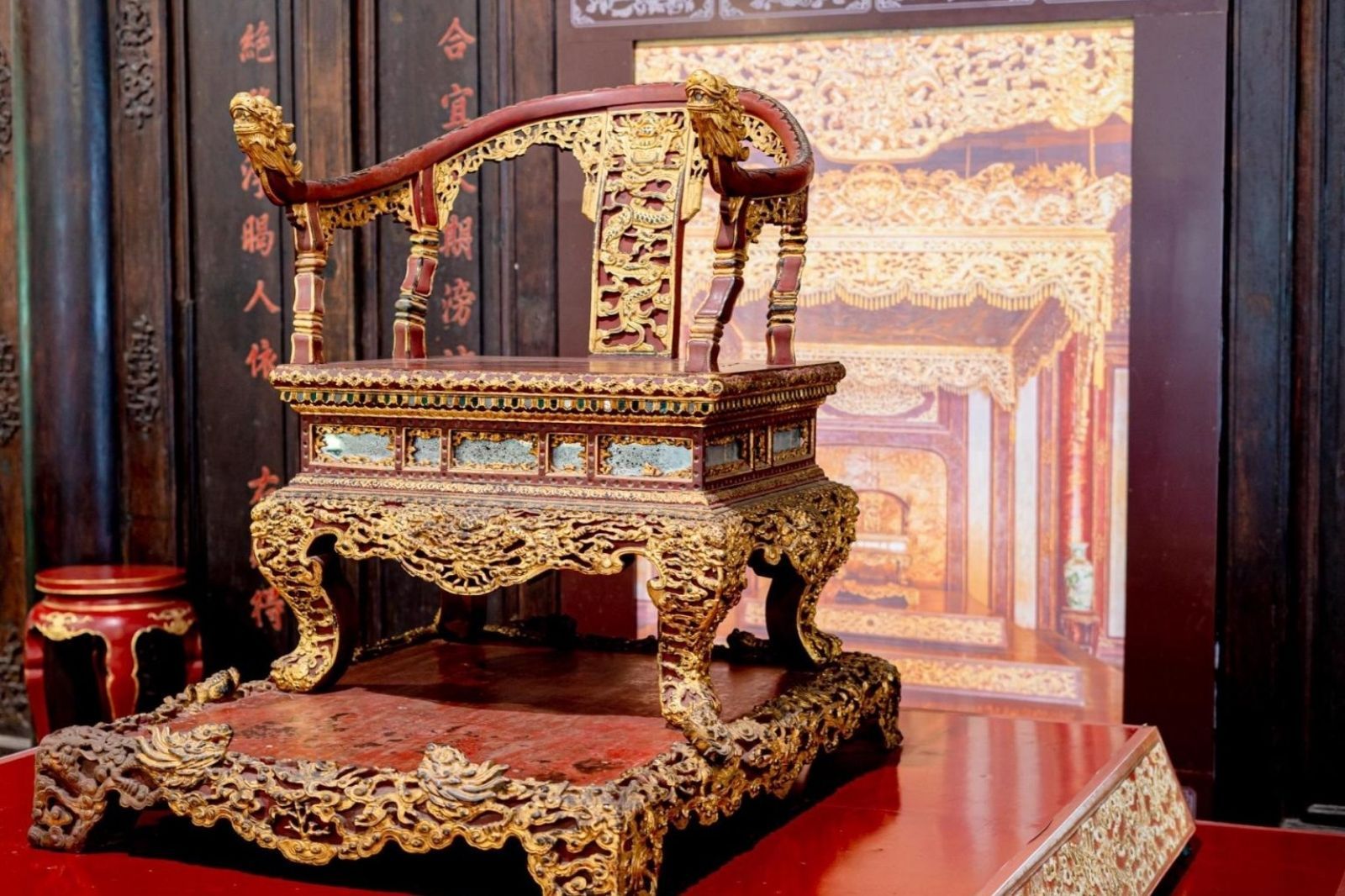 Ngai vàng Triều Nguyễn ở bảo tàng 