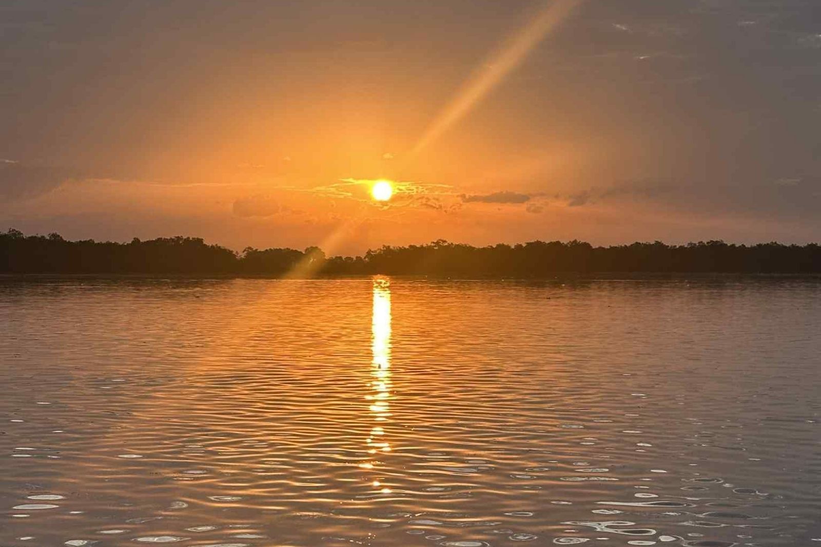 Ngắm bình minh và hoàng hôn ở phá