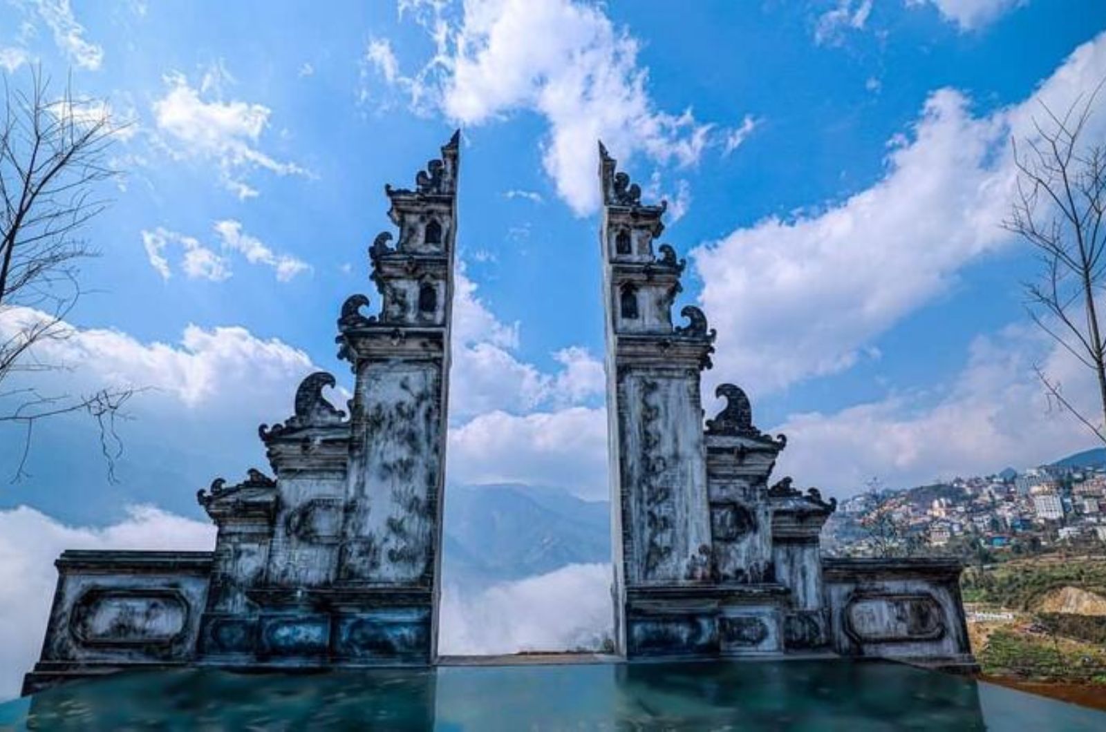 Ngắm cảnh ở cổng trời Sapa