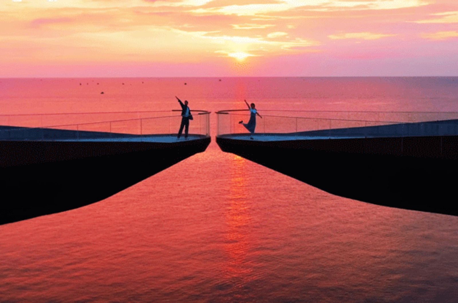 Ngắm hoàng hôn và check-in cầu Hôn 