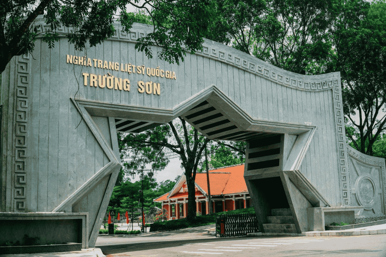Nghĩa trang liệt sĩ Trường Sơn 