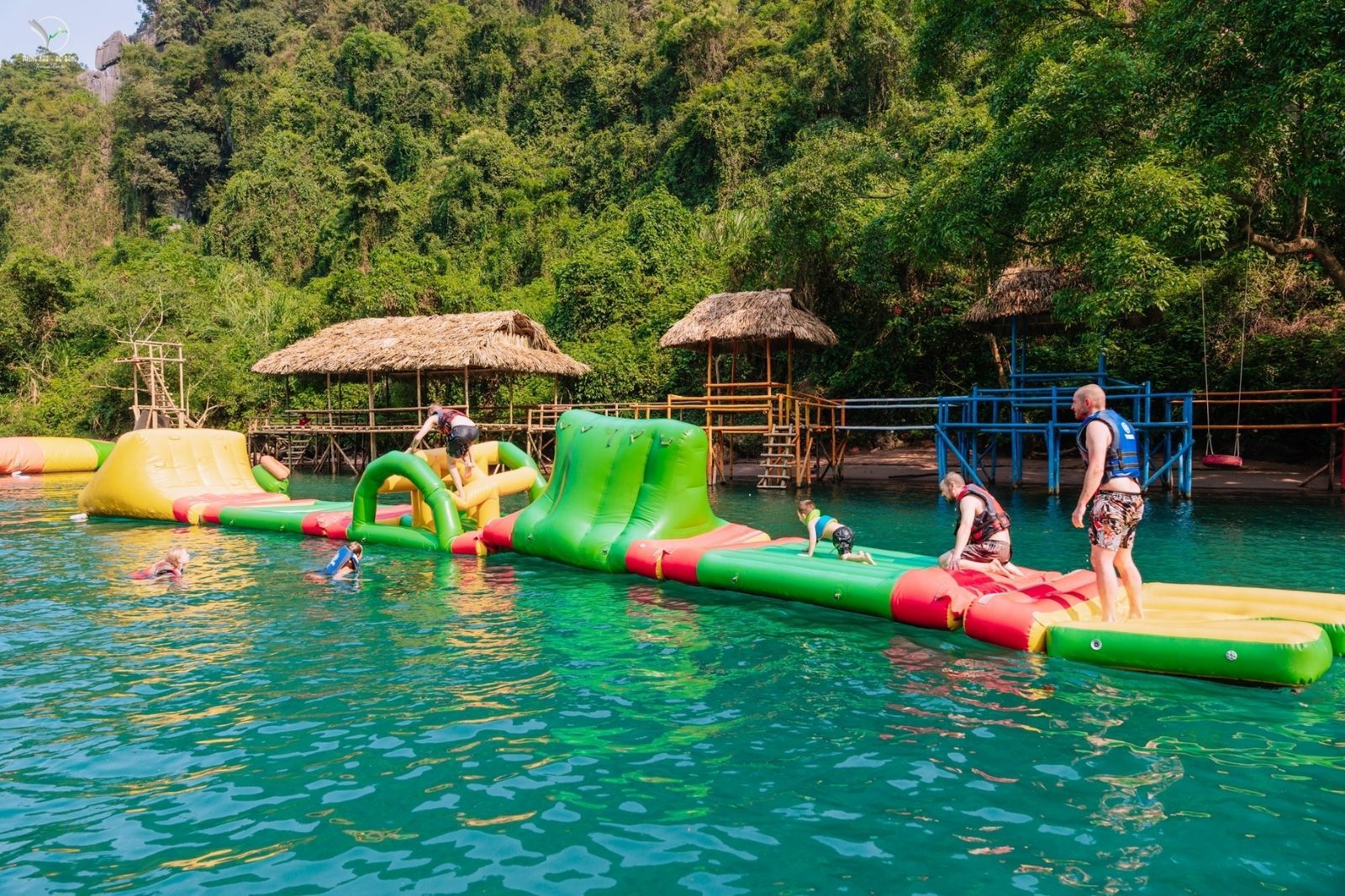 Ngoài zipline còn có nhiều trò chơi thú vị khác