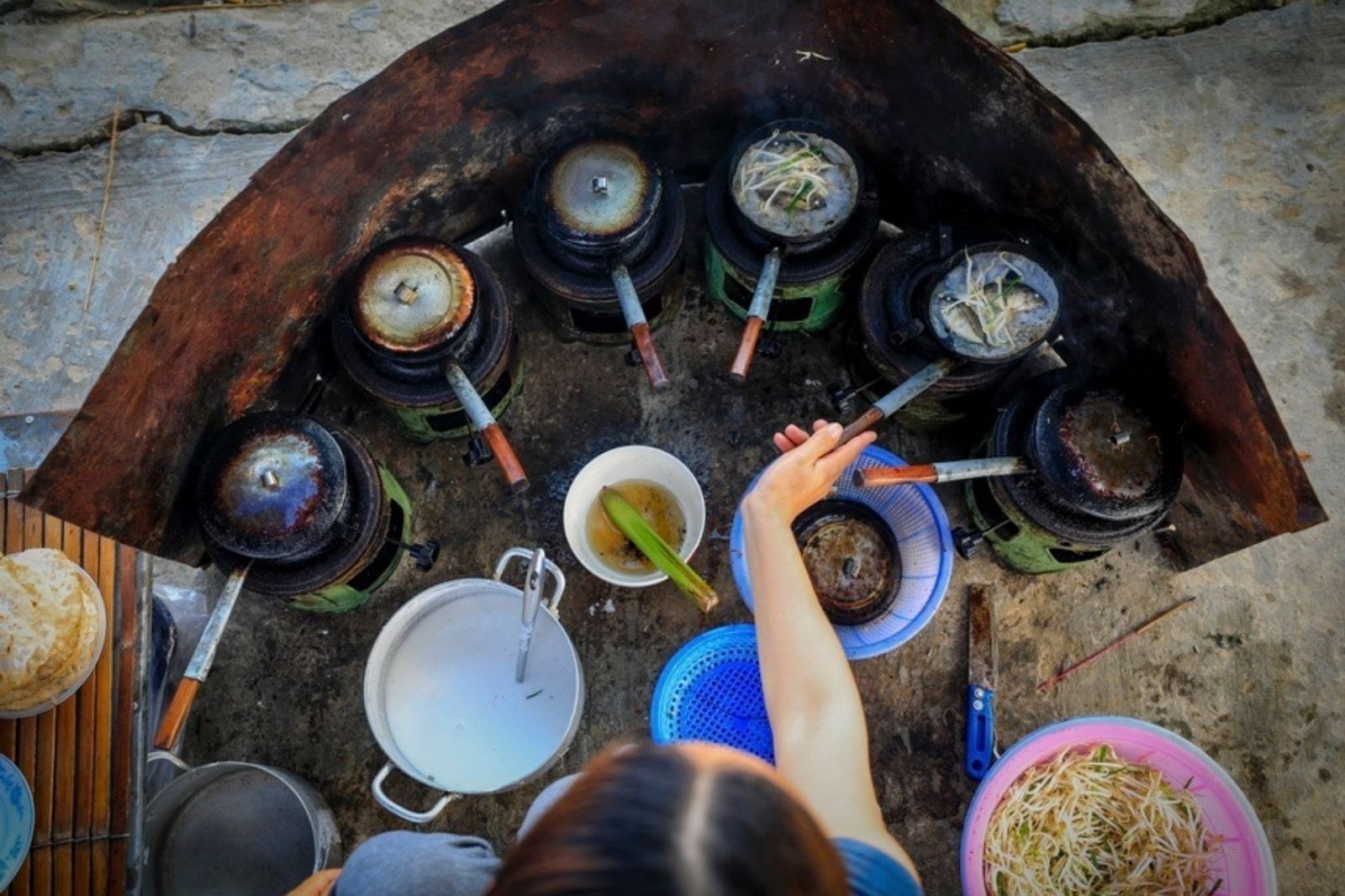 Bánh xèo cá kình bắt nguồn từ đời sống sông nước của người dân