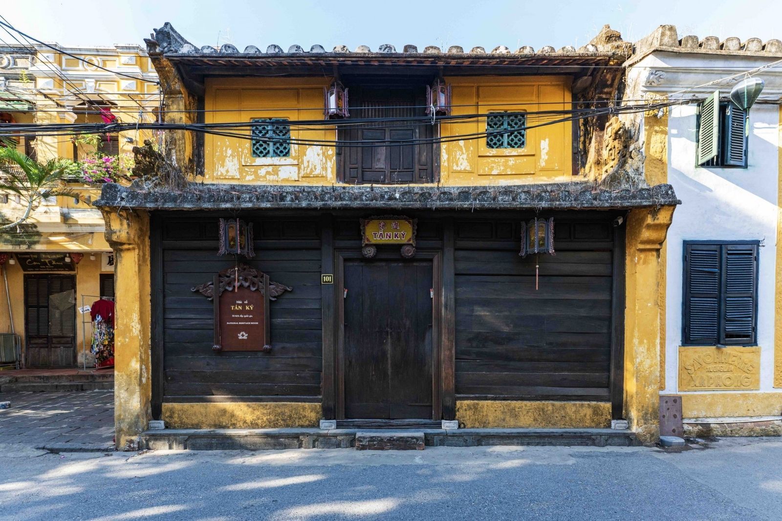 Nhà cổ Tấn Ký được xây dựng năm 1741 