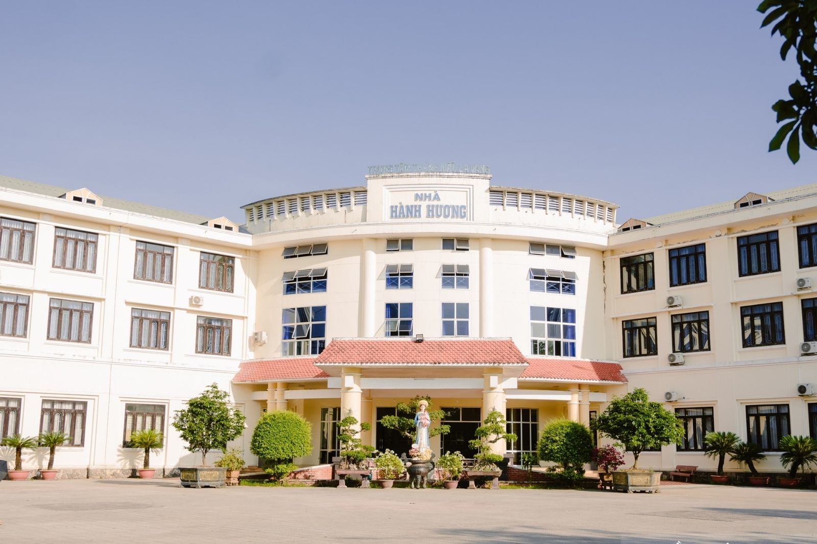 Nhà hành hương ở La Vang 