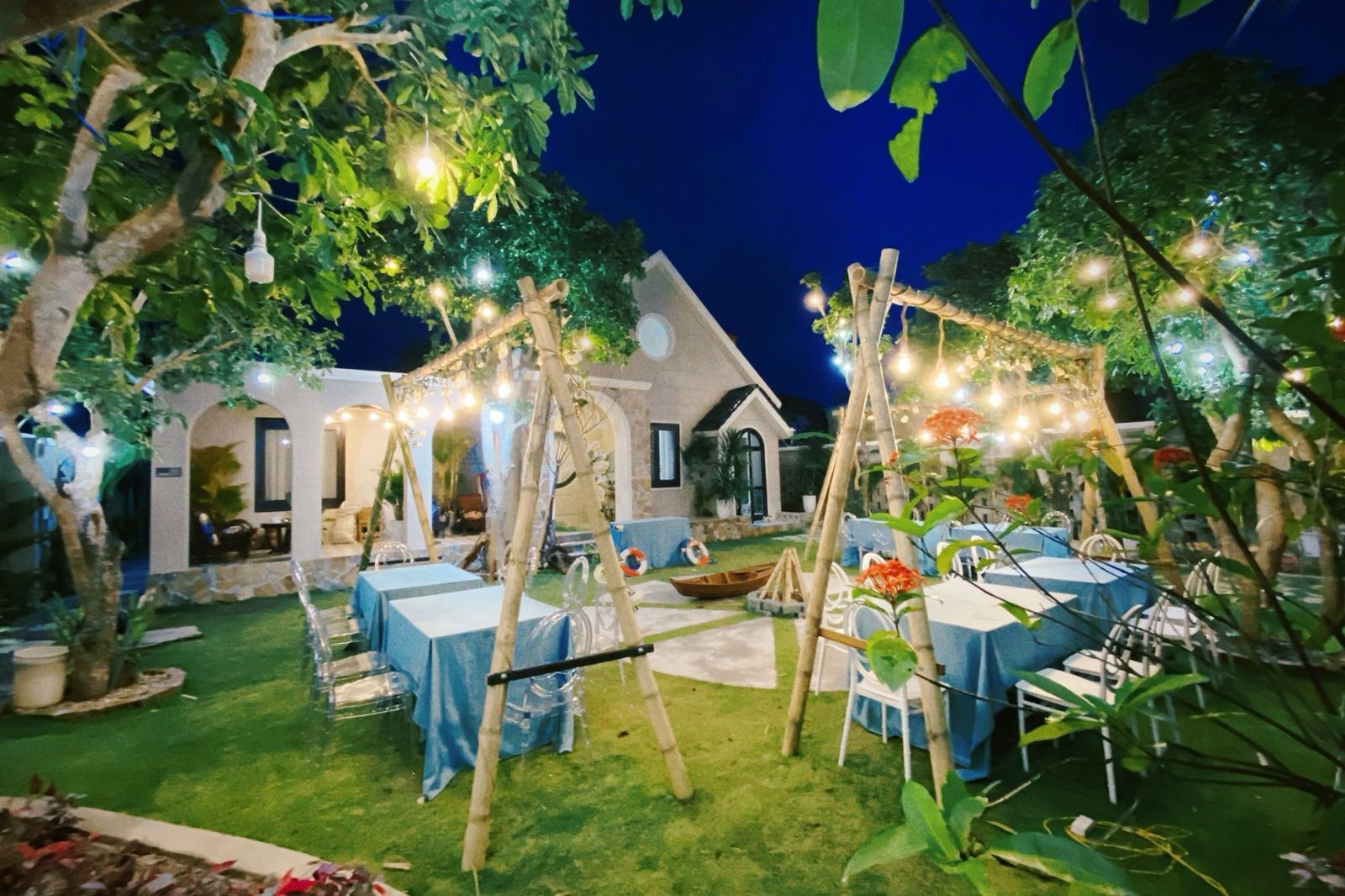 Nhà vườn Thuyền Trưởng là địa điểm được nhiều du khách yêu thích