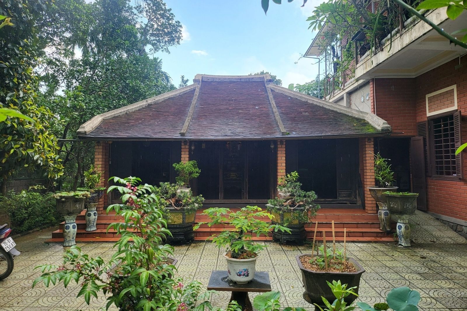 Nhà vườn Xuân Đài nổi bật với kiến trúc nhà rường