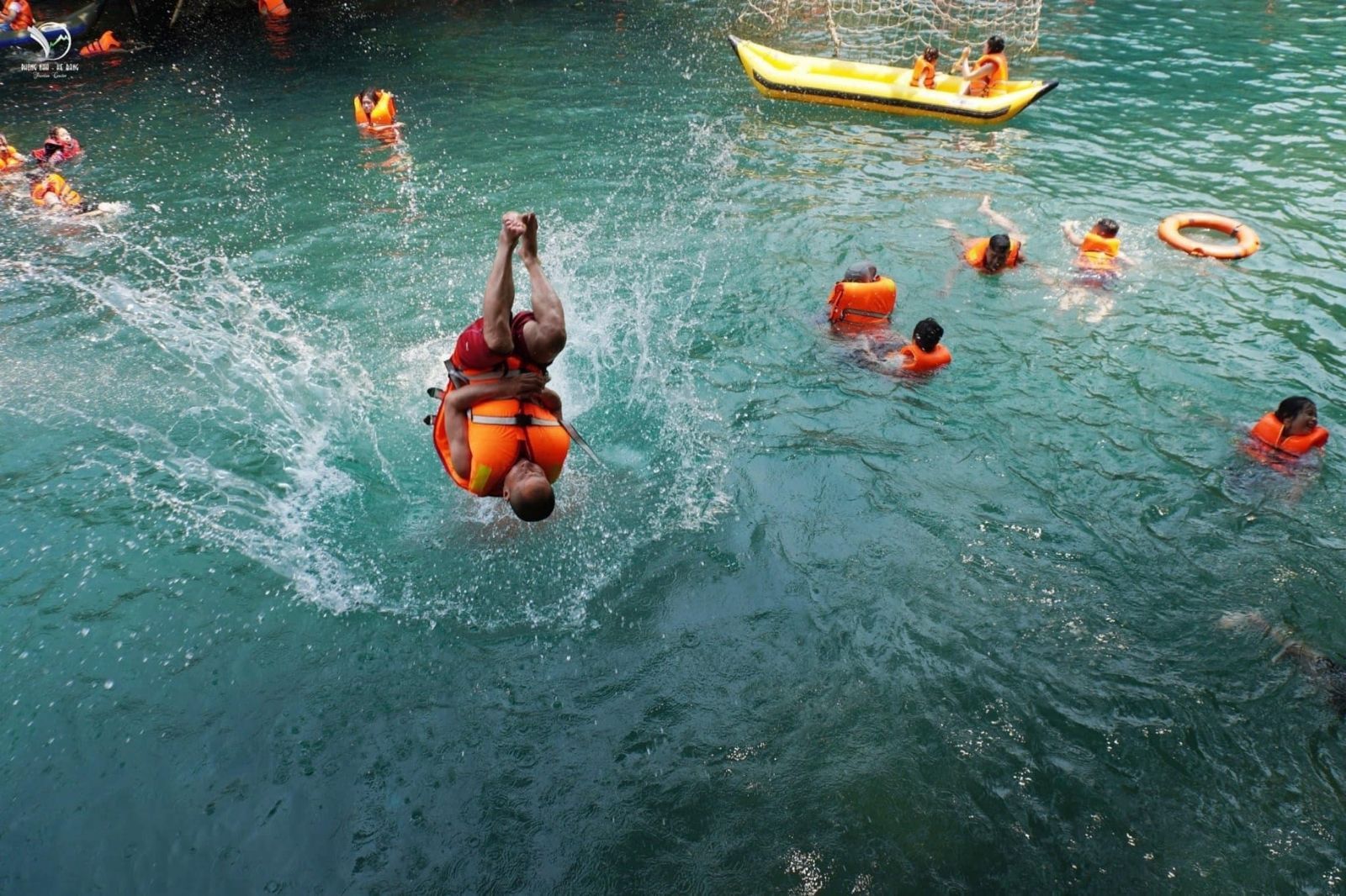 Nhảy ùm ở suối Mọoc