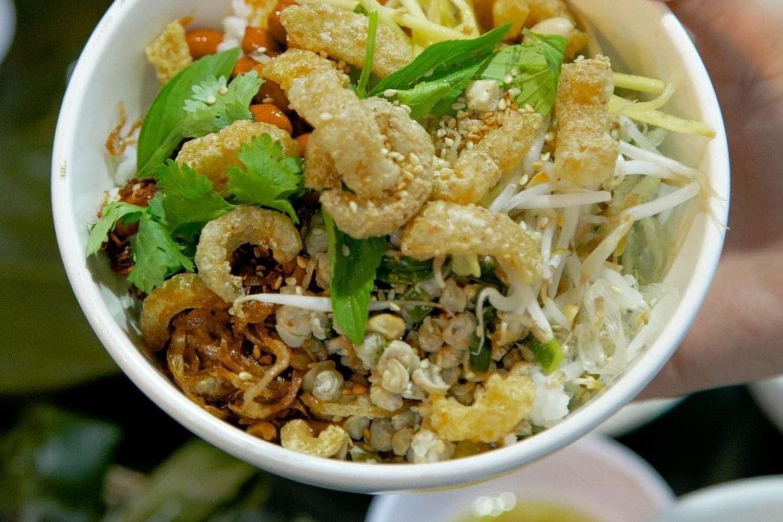 Nhiều quán cơm hến ở Huế đã có từ lâu đời