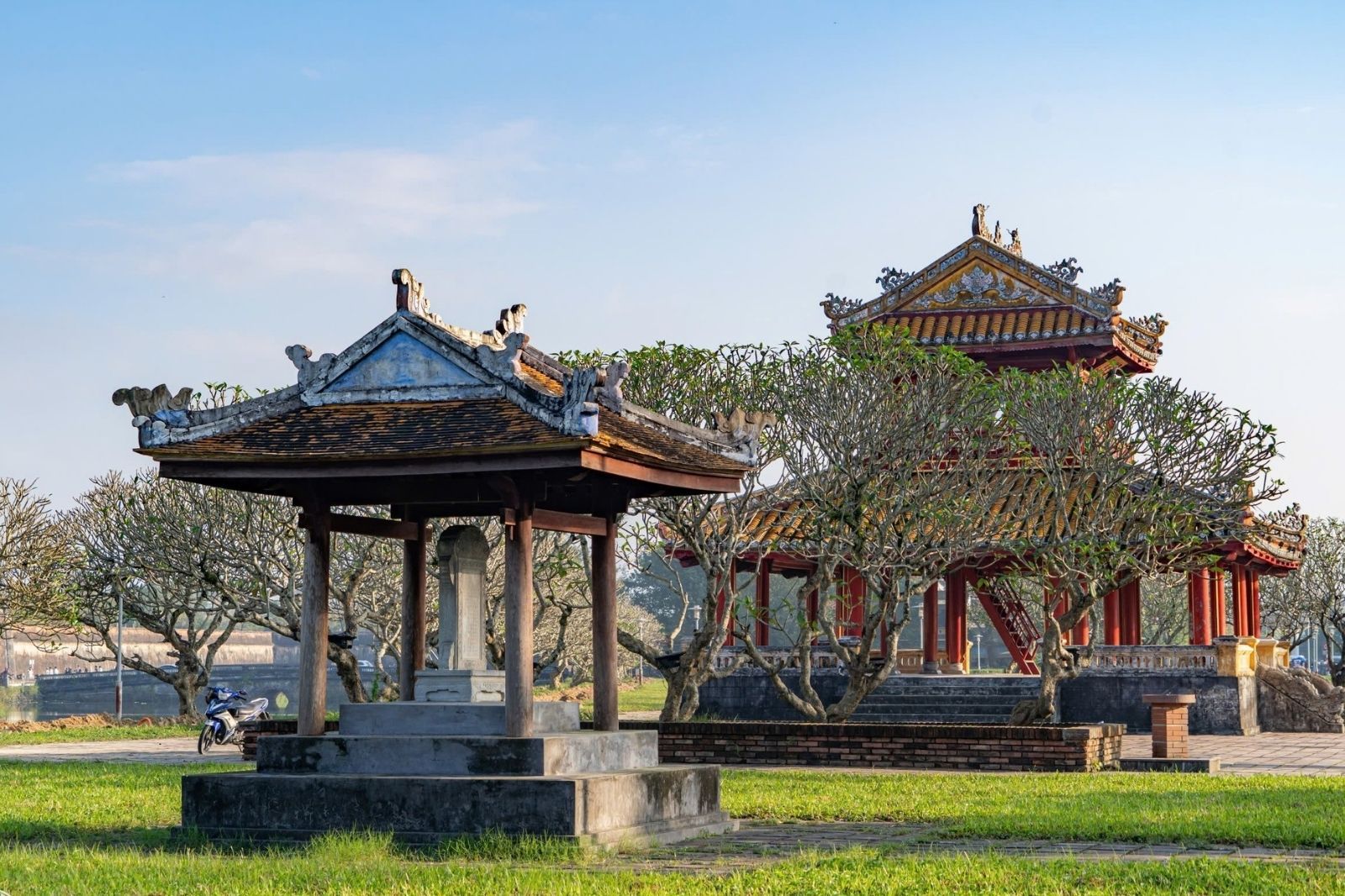 Phu Văn Lâu từng là nơi niêm yết các chiếu chỉ của vua