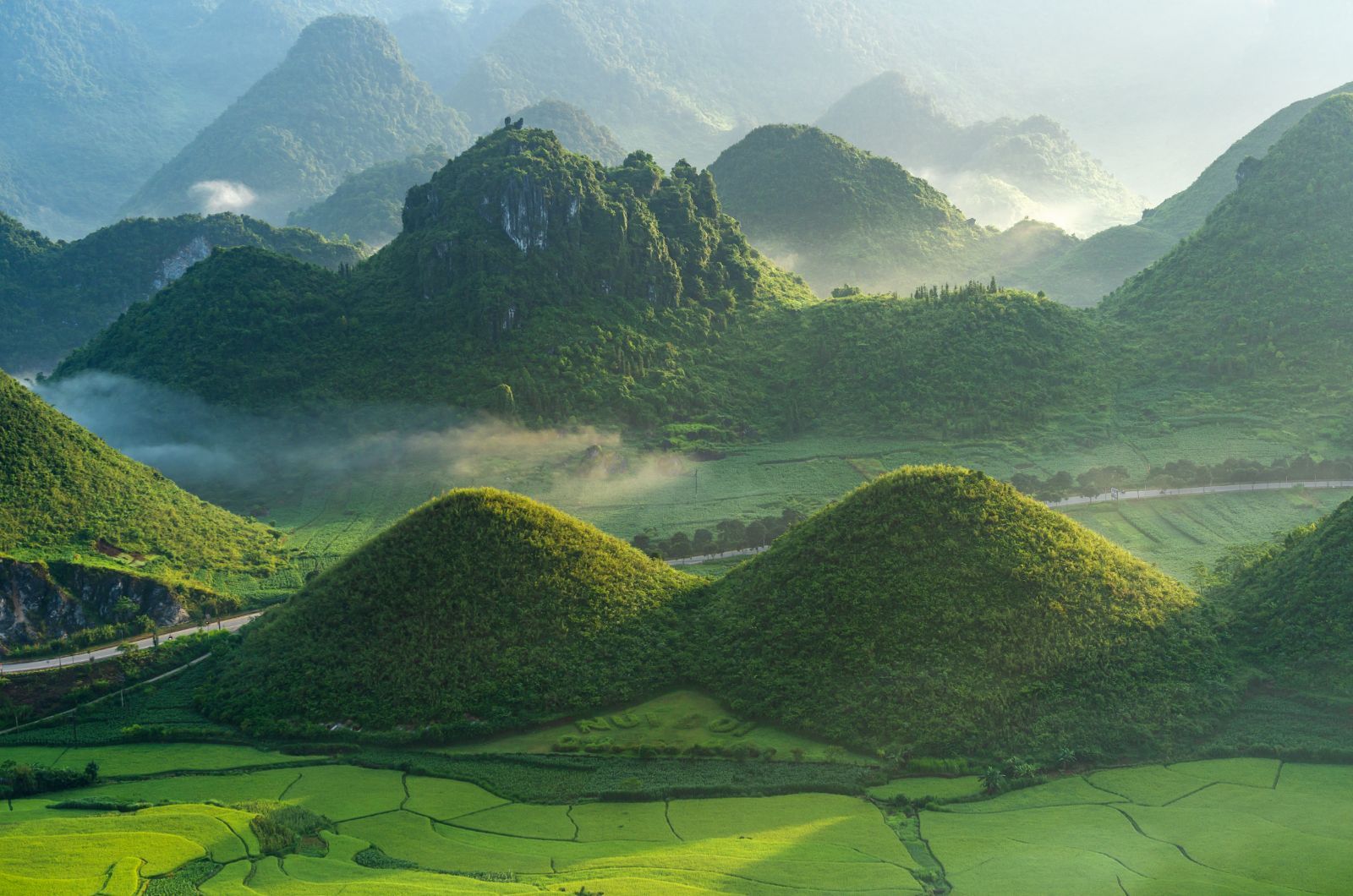 Núi đôi Quản Bạ 