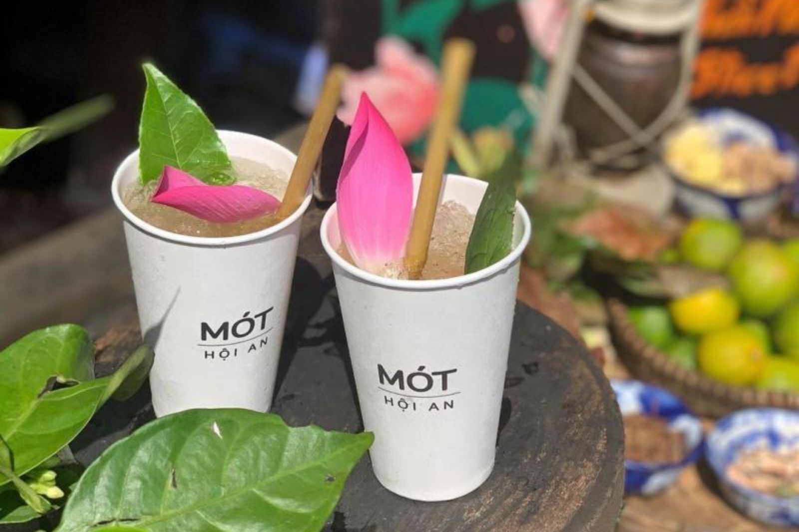 Nước mót hay còn gọi là trà nước mót 