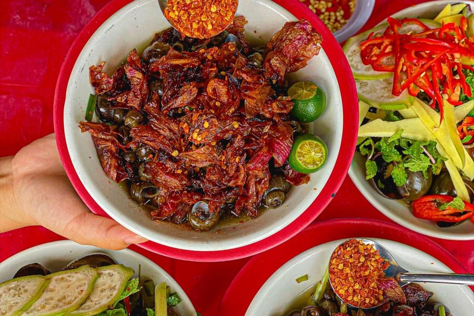 Ốc được nêm nếm vừa vị 