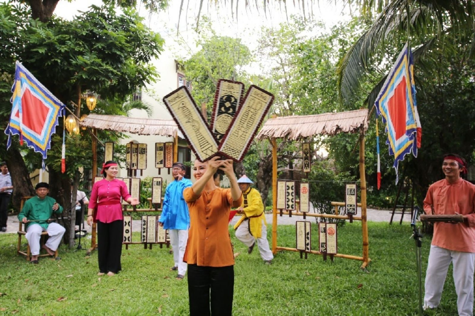 Phần hội bài chòi