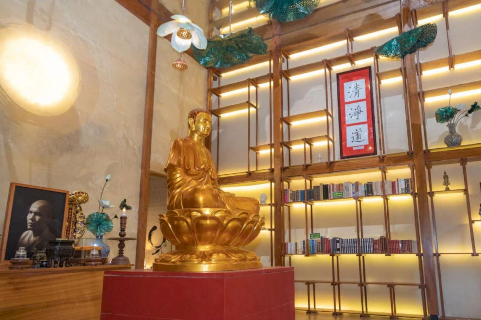 Phòng tưởng niệm là nơi yên tĩnh để suy ngẫm