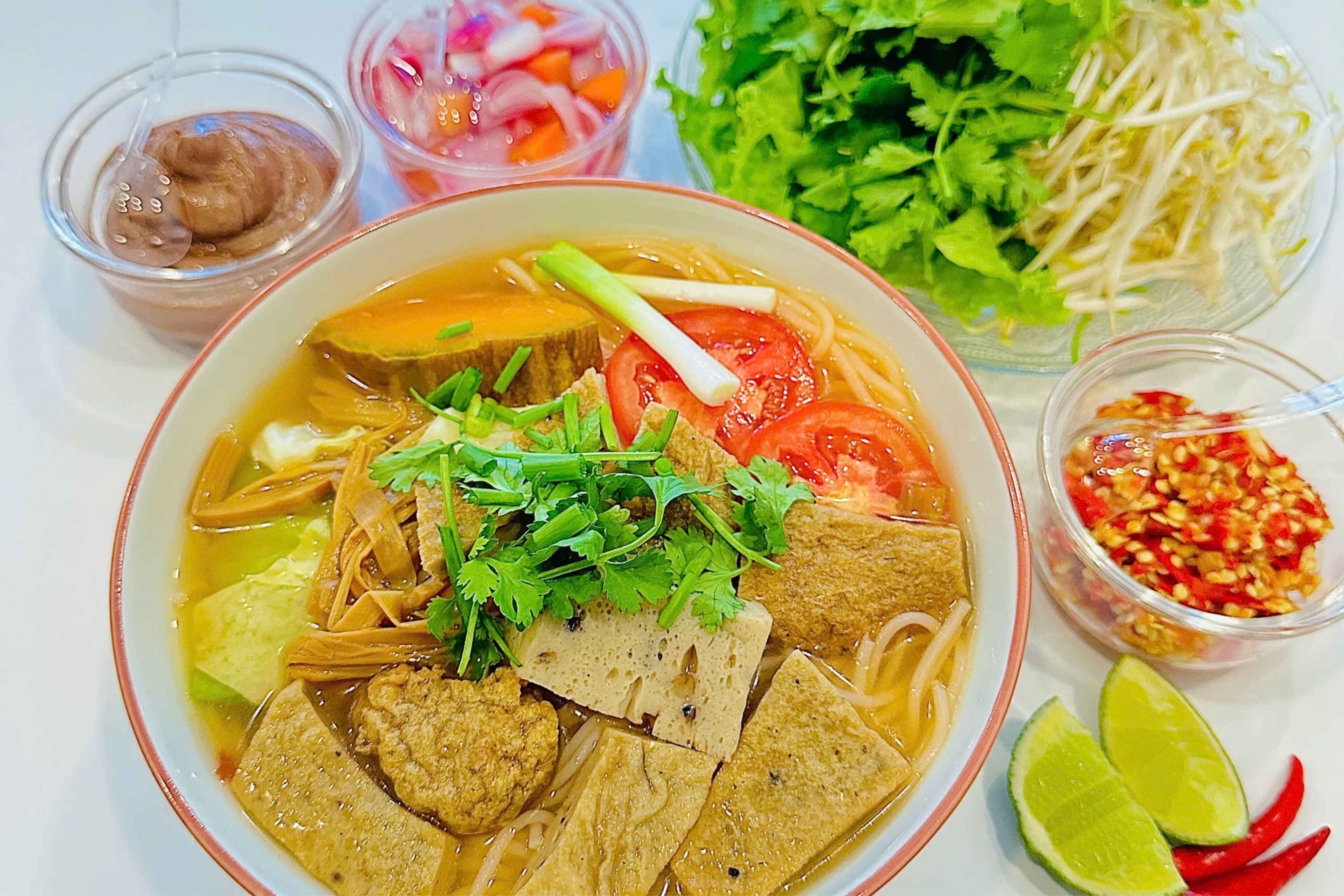 Đà Nẵng có nhiều quán bún cá lâu đời nổi tiếng