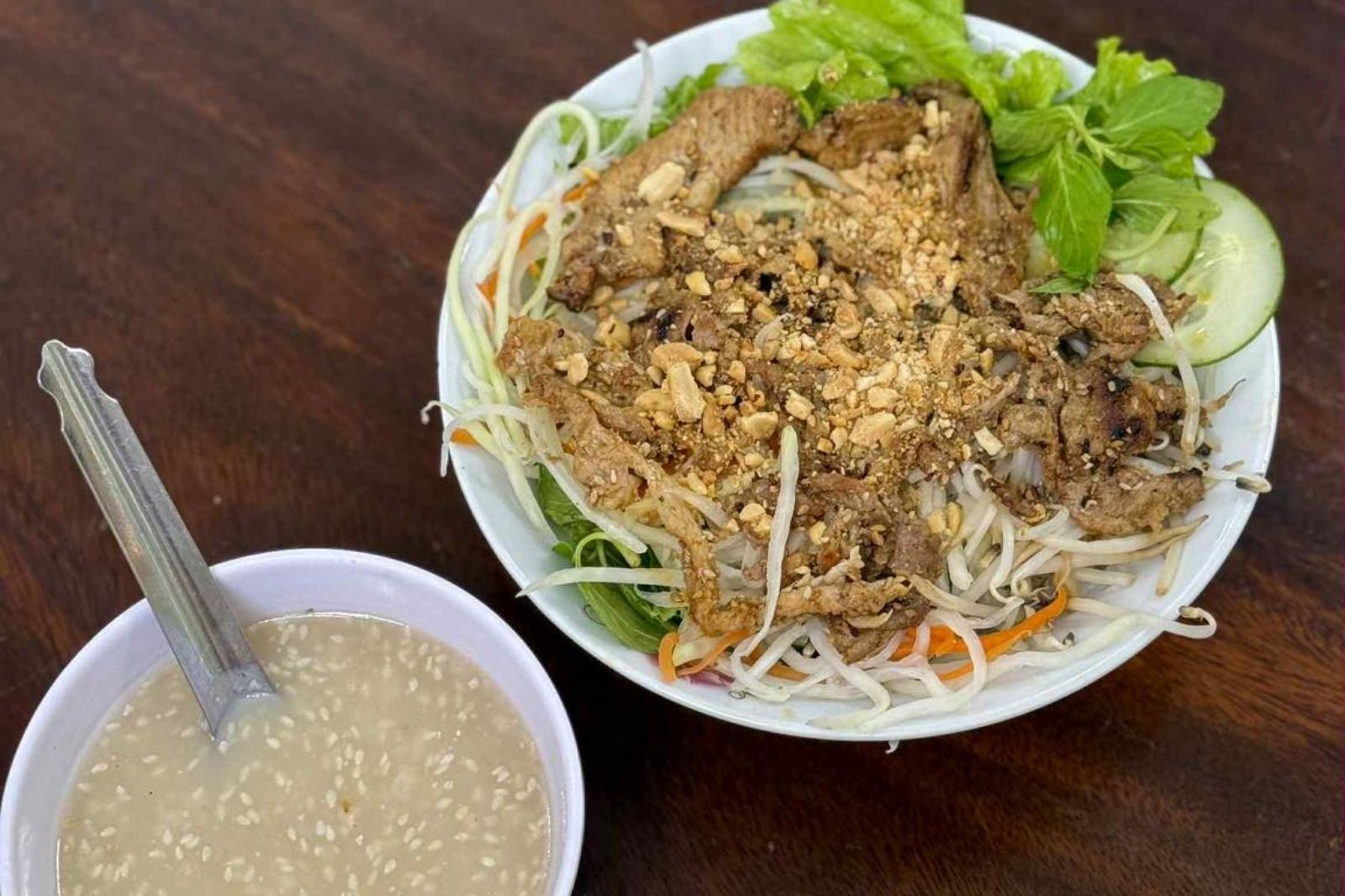 Quán bún thịt nướng Huyền Anh 