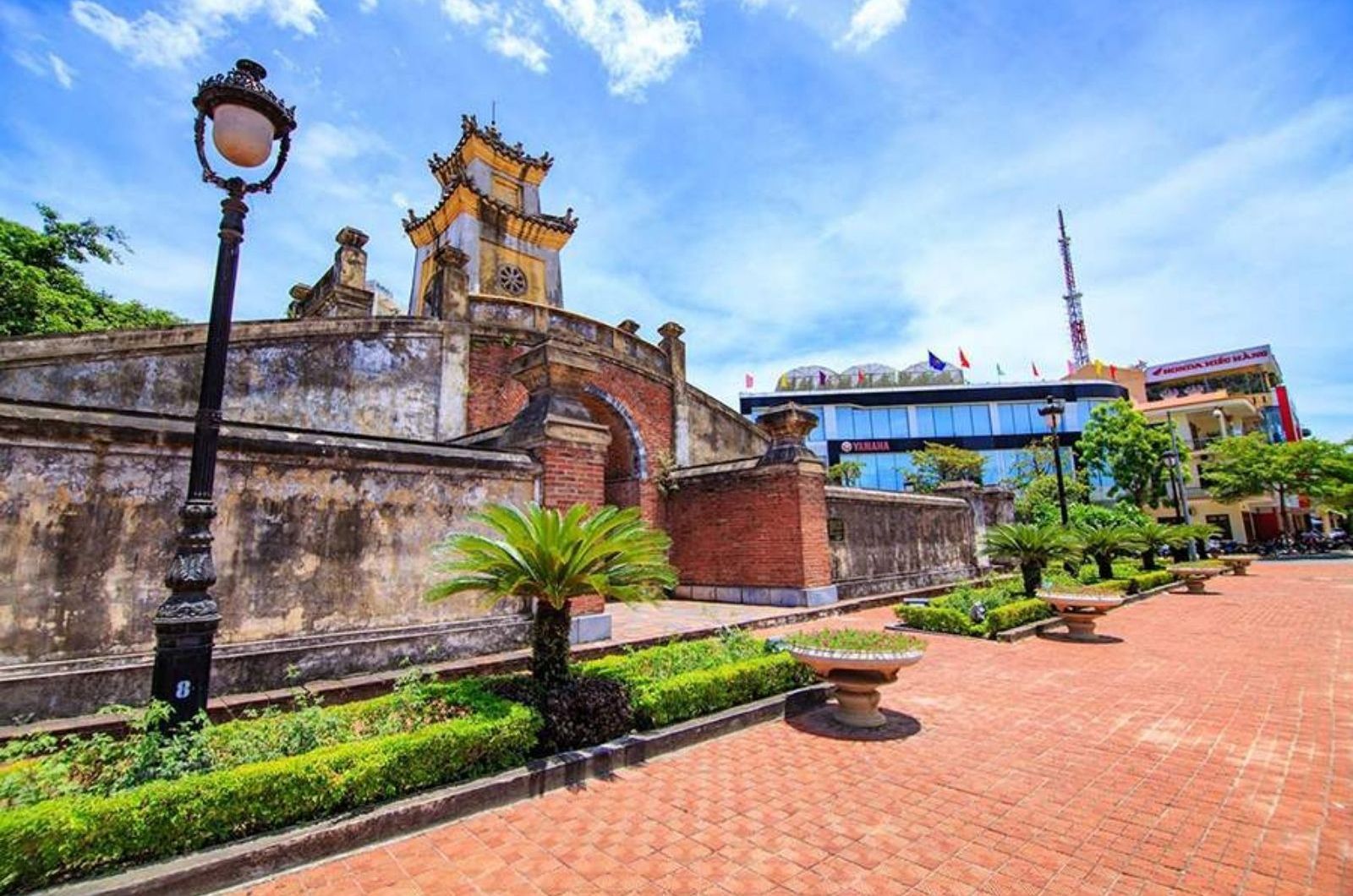 Quảng Bình Quan  