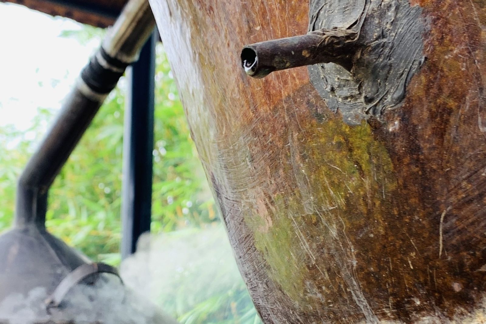 Để nấu được rượu làng Chuồn đòi hỏi sự tỉ mỉ trong nhiều công đoạn 