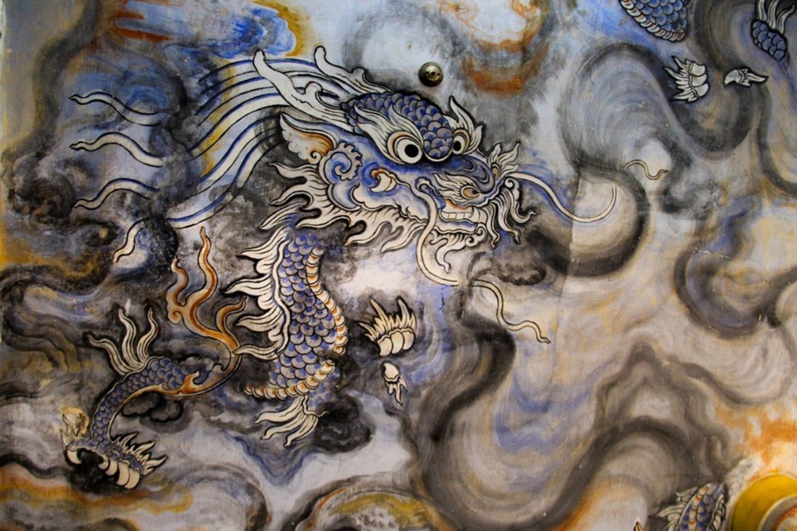 Rồng được khắc họa qua nhiều góc nhìn 