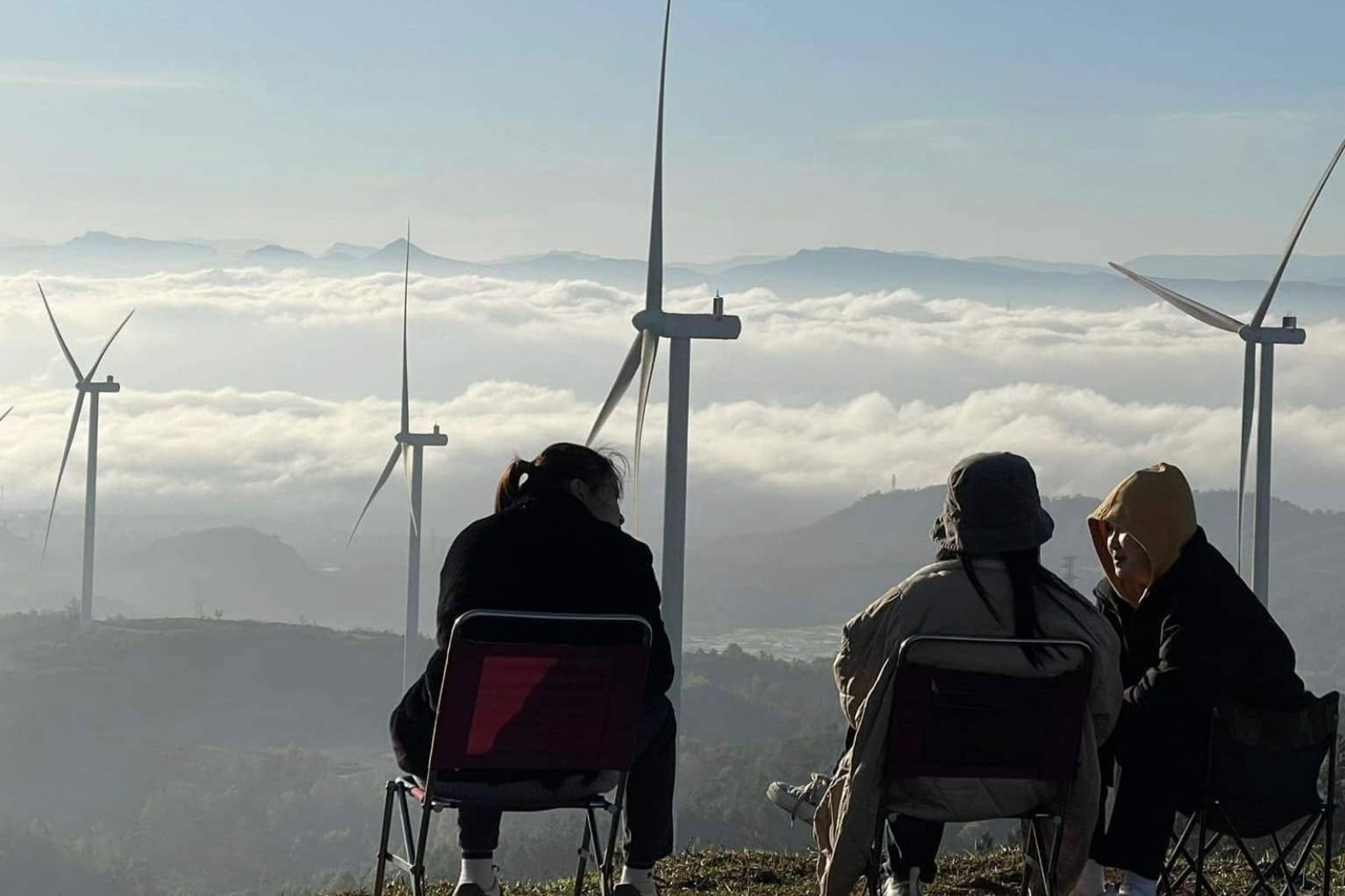 Săn mây ở điện gió Hướng Tân