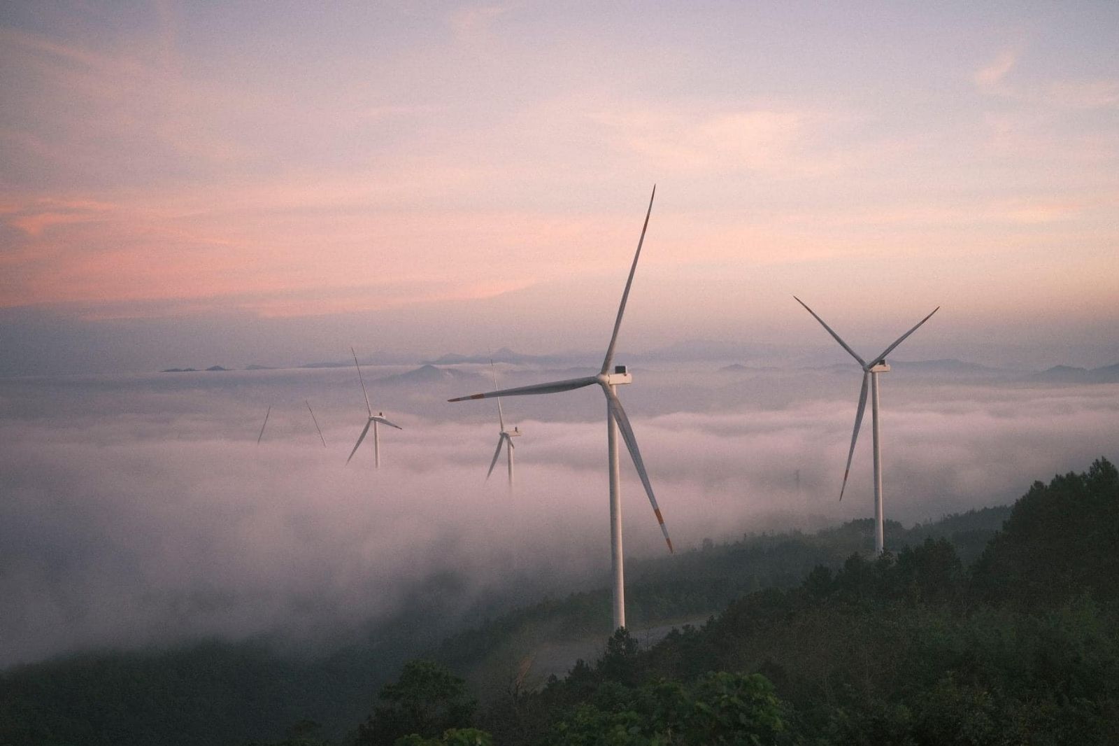 Săn mây ở điện gió Liên Lập