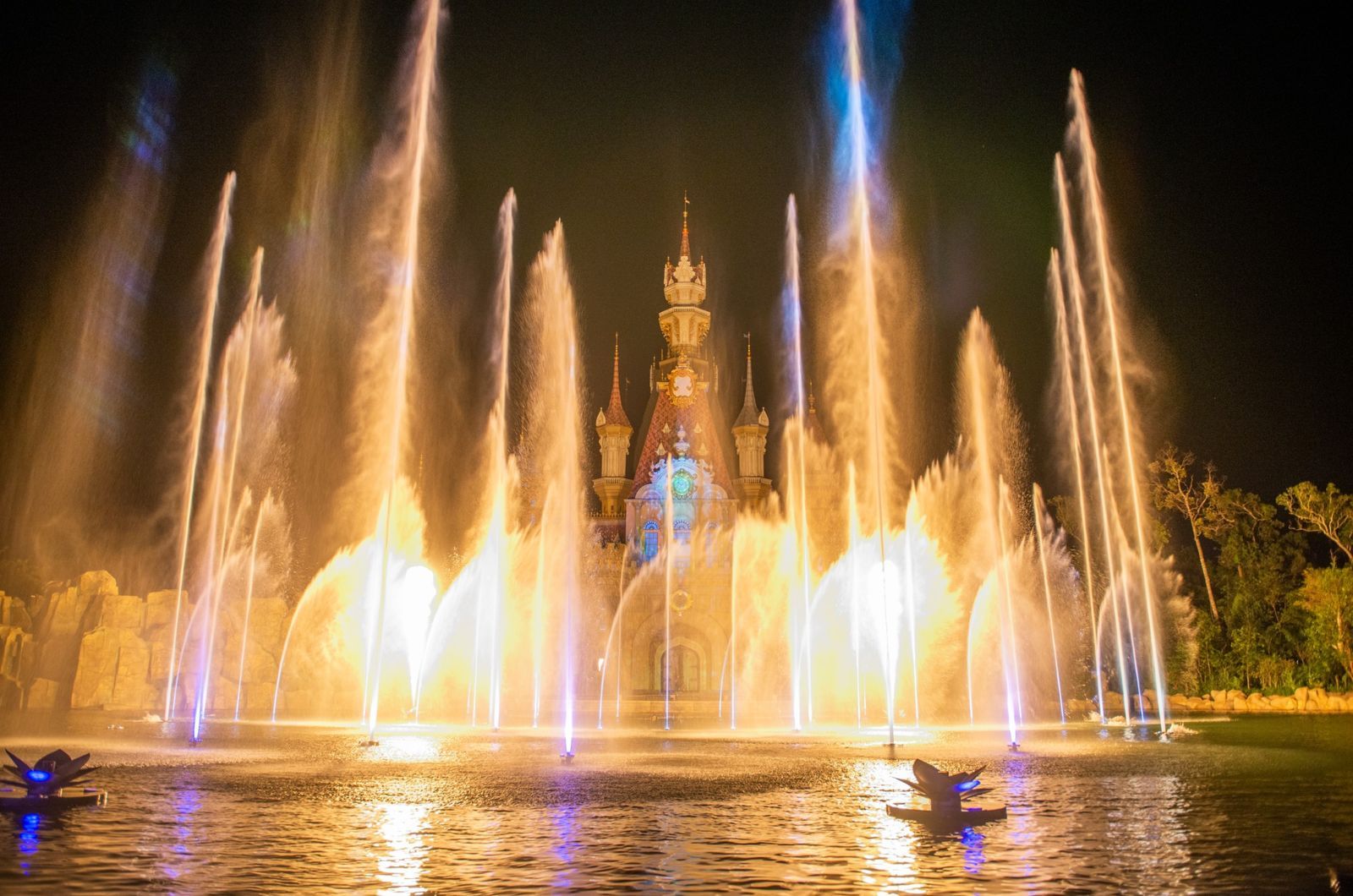 Show diễn thường diễn ra hằng ngày  