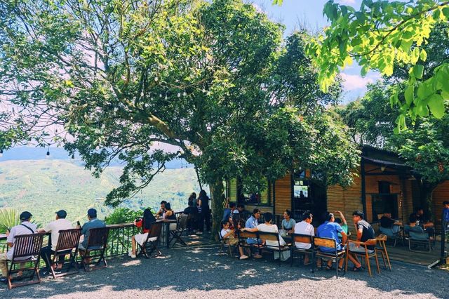 Vén Màn Mây - Săn Bình Minh Với Khe Sanh Coffee