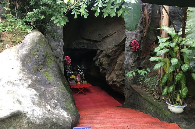 Hang Tám Cô - Chứng nhân lịch sử của những câu chuyện không ...