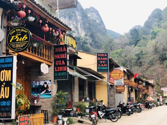 Phố cổ Đồng Văn Hà Giang