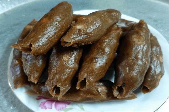 Bánh tu huýt Quảng Trị 