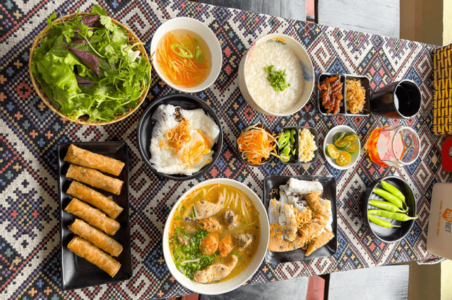 Bữa sáng Quảng Bình với nhiều món ăn ngon