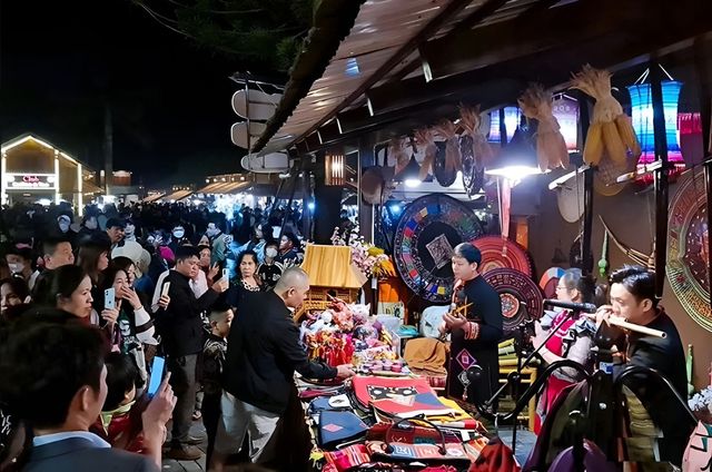 Chợ đêm