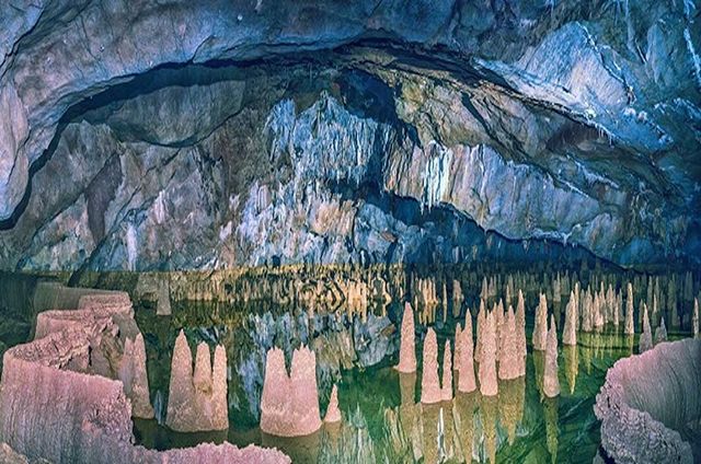 Đặc điểm địa chất vô cùng độc đáo của Hang Va