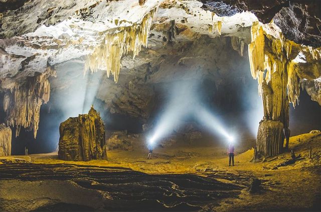 Hang Va Quảng Bình thiên đường thạch nhũ