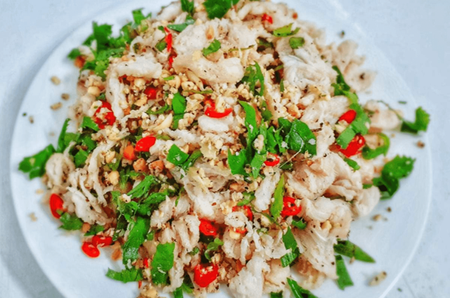 Khám phá gỏi sá sùng sông Gianh ở Quảng Bình