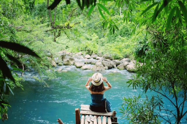 Nên đi du lịch Quảng Bình tự túc hay theo tour?