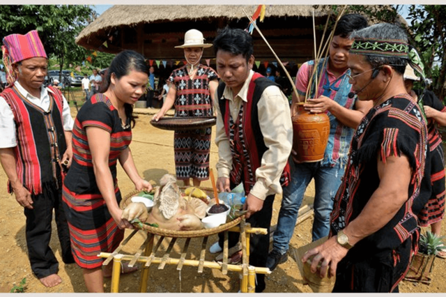 Người Pa Cô Quảng Trị 