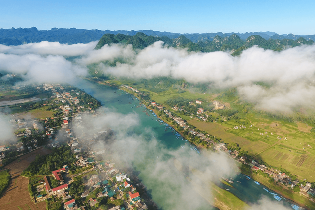 Phong Nha ngày ấy và bây giờ 