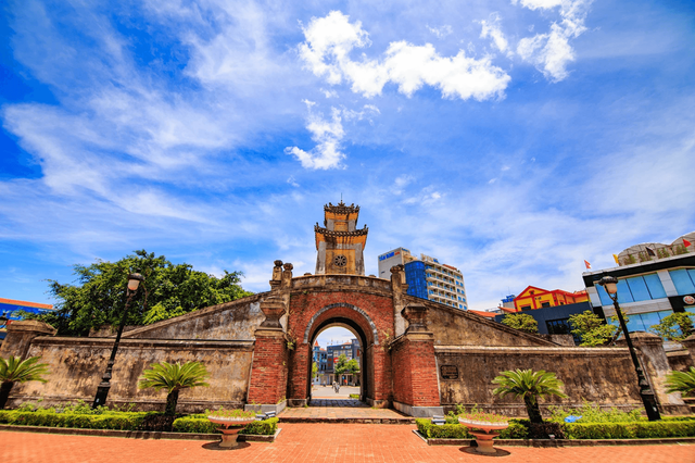 Quảng Bình Quan - Quảng Bình 
