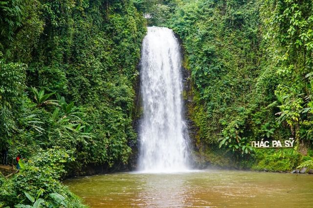 Tour-khu-du-lịch-sinh-thái-thác-Pa-Sỹ