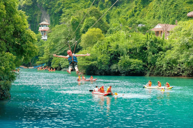 Trọng lượng tối đa đường trượt zipline Sông Chày - Hang Tối 