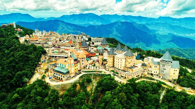 Toàn cảnh Bà Nà Hills