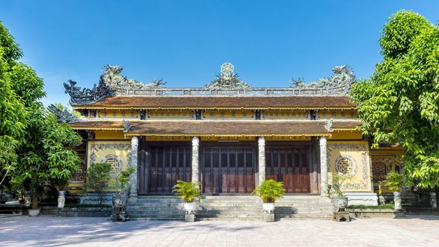 Khám Phá Chùa Báo Quốc: Viên Ngọc Văn Hóa Của Huế